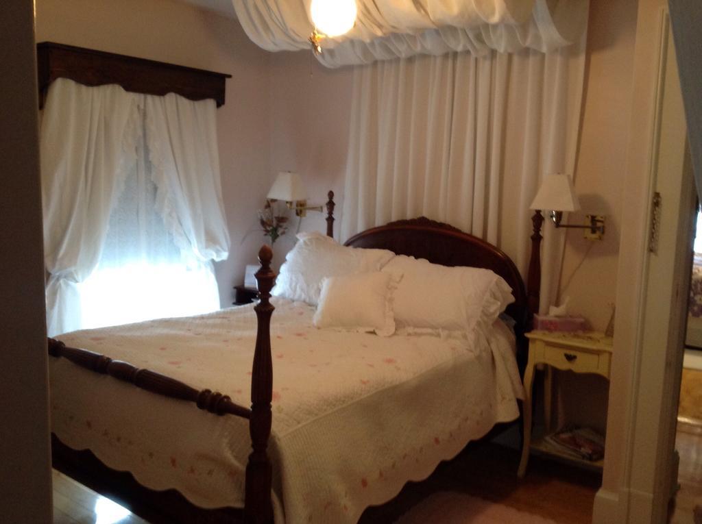 Maple Tourist Home B&B Grand Falls Esterno foto