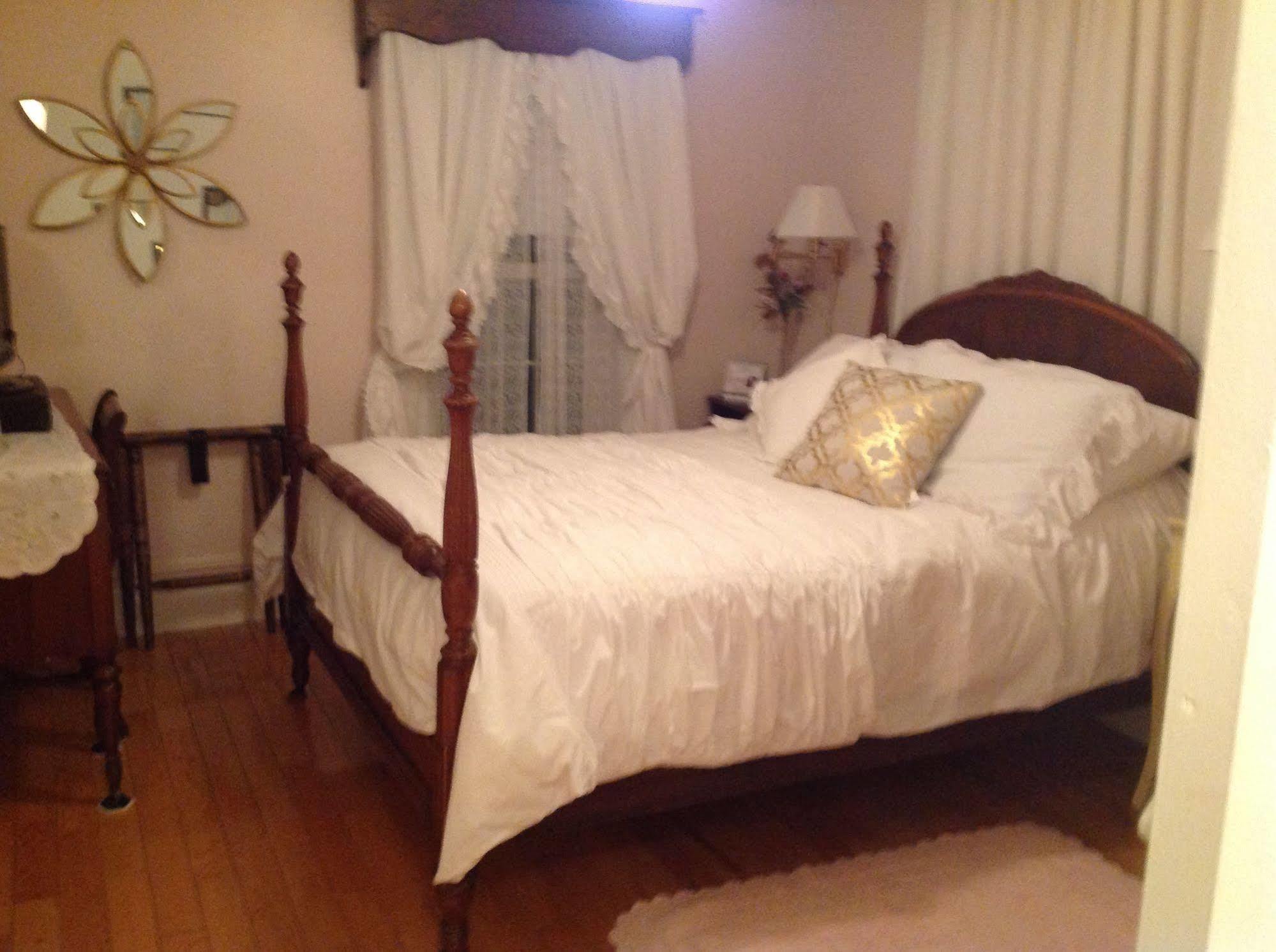 Maple Tourist Home B&B Grand Falls Esterno foto